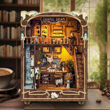 Laden Sie das Bild in den Galerie-Viewer, Book Nook - Karamellträume