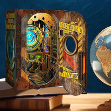 Laden Sie das Bild in den Galerie-Viewer, Book Nook - 10.000 Meilen unter dem Meer Figured'Art