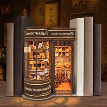 Laden Sie das Bild in den Galerie-Viewer, Book Nook - Zauberstab-Laden