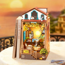 Laden Sie das Bild in den Galerie-Viewer, Book Nook - Sonnenuntergangsinsel Figured'Art