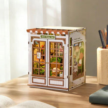 Laden Sie das Bild in den Galerie-Viewer, Book Nook - Geheime Blütenecke
