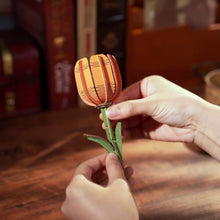 Laden Sie das Bild in den Galerie-Viewer, 3D Puzzle - Orange Tulpe