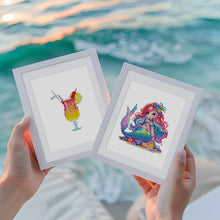 Laden Sie das Bild in den Galerie-Viewer, Mini Diamond Painting 15x20 cm (2 Stück) - Cocktail und Cupcake