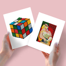 Laden Sie das Bild in den Galerie-Viewer, Mini Diamond Painting 15x20 cm (2 Stück) - Zauberwürfel und Klassisches Gemälde
