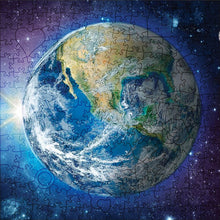 Laden Sie das Bild in den Galerie-Viewer, 2D Holzpuzzle – Planet Erde