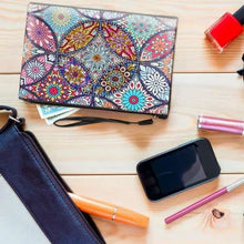 Laden Sie das Bild in den Galerie-Viewer, Tasche Handgelenk Diamond Painting mit Blumen