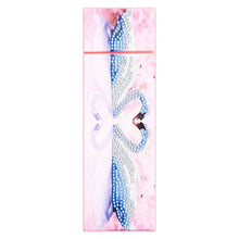Laden Sie das Bild in den Galerie-Viewer, Stiftbox Diamond Painting Schwan Herz