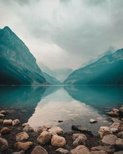 Laden Sie das Bild in den Galerie-Viewer, Malen nach Zahlen für Erwachsene | Mysteriöser See in den Bergen | Figured'Art