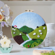 Laden Sie das Bild in den Galerie-Viewer, Nadelfilzen Needle Felting - Gebirgsbach