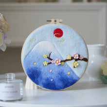 Laden Sie das Bild in den Galerie-Viewer, Nadelfilzen Needle Felting - Im Berg Fuji