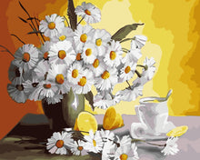 Laden Sie das Bild in den Galerie-Viewer, Malen nach Zahlen – Vase mit Gänseblümchen und Teetasse