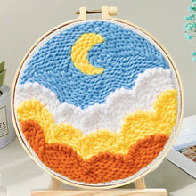 Laden Sie das Bild in den Galerie-Viewer, Punch Needle set Unter dem Mond