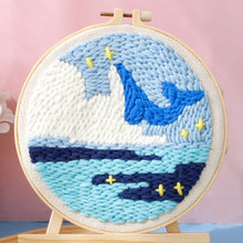 Laden Sie das Bild in den Galerie-Viewer, Punch Needle set Wal aus dem Wasser