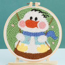 Laden Sie das Bild in den Galerie-Viewer, Punch Needle set Baby Ente auf einer Schaukel