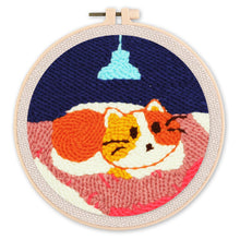 Laden Sie das Bild in den Galerie-Viewer, Punch Needle set Eine Katze in ihrem Bett