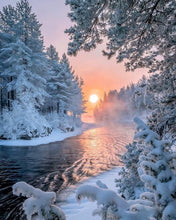 Laden Sie das Bild in den Galerie-Viewer, Diamond Painting – Fluss in der Mitte des Waldes im Winter