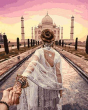 Laden Sie das Bild in den Galerie-Viewer, Malen nach Zahlen für Erwachsene | Spaziergang am romantischen Taj Mahal | Figured'Art