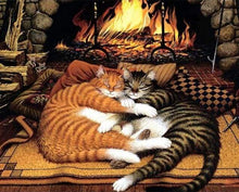 Laden Sie das Bild in den Galerie-Viewer, Malen nach Zahlen für Erwachsene | Katzen vor dem Feuer | Figured'Art