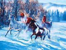 Laden Sie das Bild in den Galerie-Viewer, Malen nach Zahlen für Erwachsene | Galoppierende Pferde im Schnee | Figured'Art