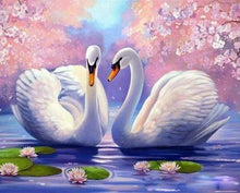 Laden Sie das Bild in den Galerie-Viewer, Malen nach Zahlen für Erwachsene | Schwäne auf dem Wasser | Figured'Art
