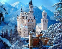 Laden Sie das Bild in den Galerie-Viewer, Diamond Painting, Schloss im Schnee