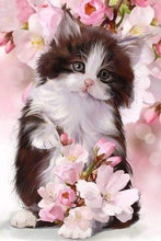Laden Sie das Bild in den Galerie-Viewer, Diamond Painting, Katze und Blumen 2