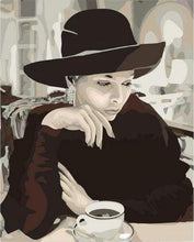 Laden Sie das Bild in den Galerie-Viewer, Malen nach Zahlen für Erwachsene | Elegante Frau und Kaffeetasse | Figured'Art