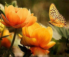 Laden Sie das Bild in den Galerie-Viewer, Malen nach Zahlen Erwachsene Blumen und Schmetterling Figured'Art