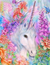 Laden Sie das Bild in den Galerie-Viewer, Malen nach Zahlen für Erwachsene | Schönen Einhorn zwischen Blumen | Figured'Art