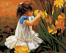Laden Sie das Bild in den Galerie-Viewer, Malen nach Zahlen für Erwachsene | Blumen pflückendes kleines Mädchen | Figured'Art