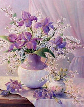 Laden Sie das Bild in den Galerie-Viewer, Malen nach Zahlen für Erwachsene | Elegante violette Vase | Figured'Art