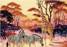 Laden Sie das Bild in den Galerie-Viewer, Malen nach Zahlen für Erwachsene | Zebra und Giraffe bei Sonnenuntergang | Figured'Art